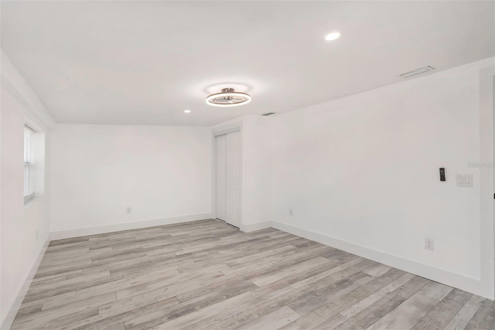 6136 56TH AVE N, ST PETERSBURG, FL, 33709