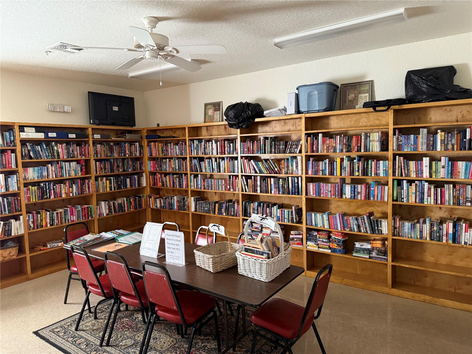 37729 NEUKOM AVE, ZEPHYRHILLS, FL, 33541