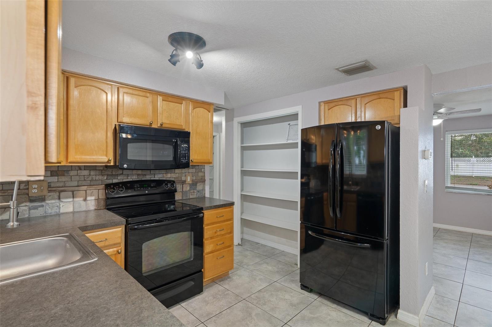 4925 BEACON HILL DR, NEW PORT RICHEY, FL, 34652