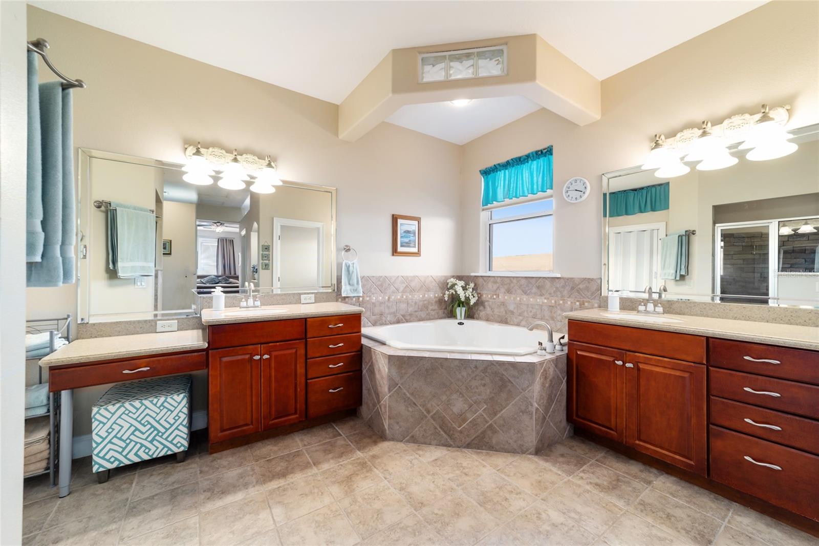 15992 SE 179TH LN, WEIRSDALE, FL, 32195