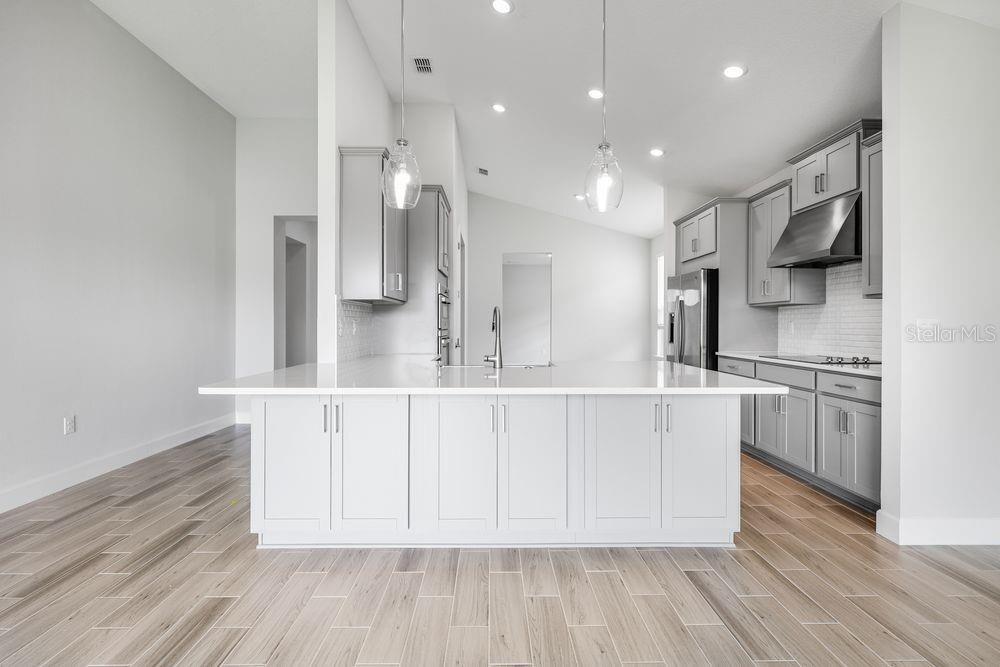 2 GEOSAM DR, PALM COAST, FL, 32137