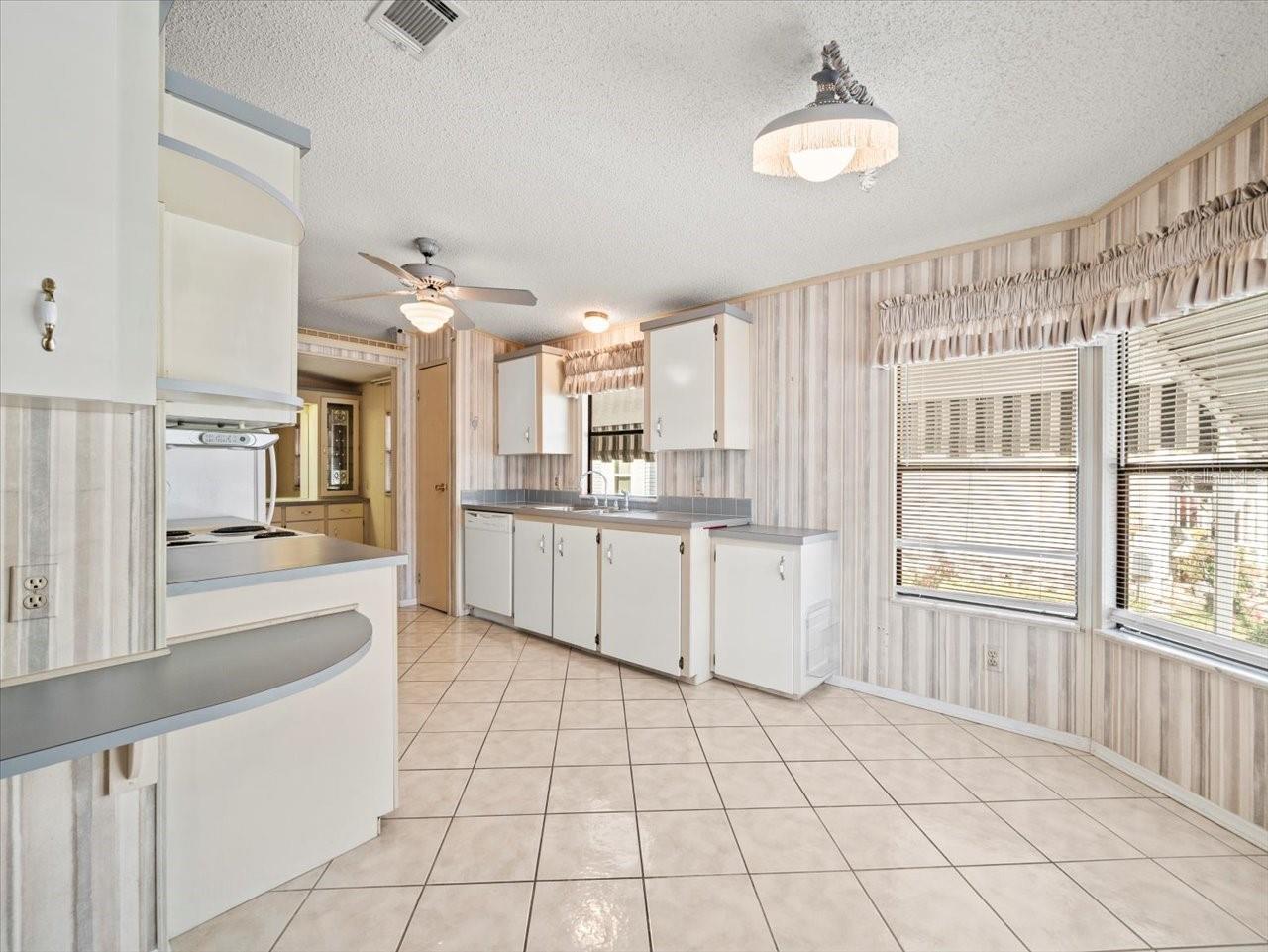 62 PELICAN DR S, OLDSMAR, FL, 34677