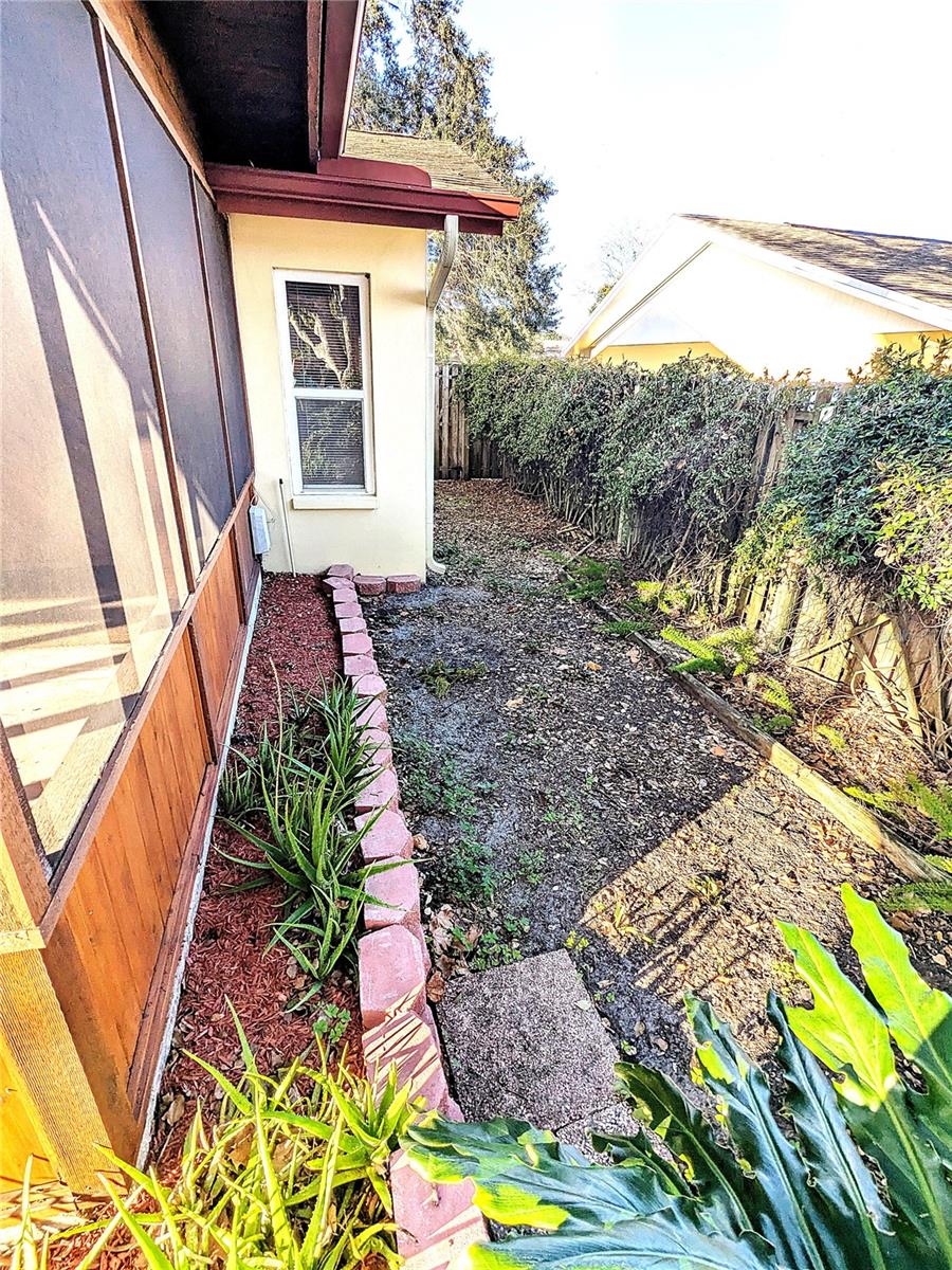 802 GATEWAY LN, TAMPA, FL, 33613