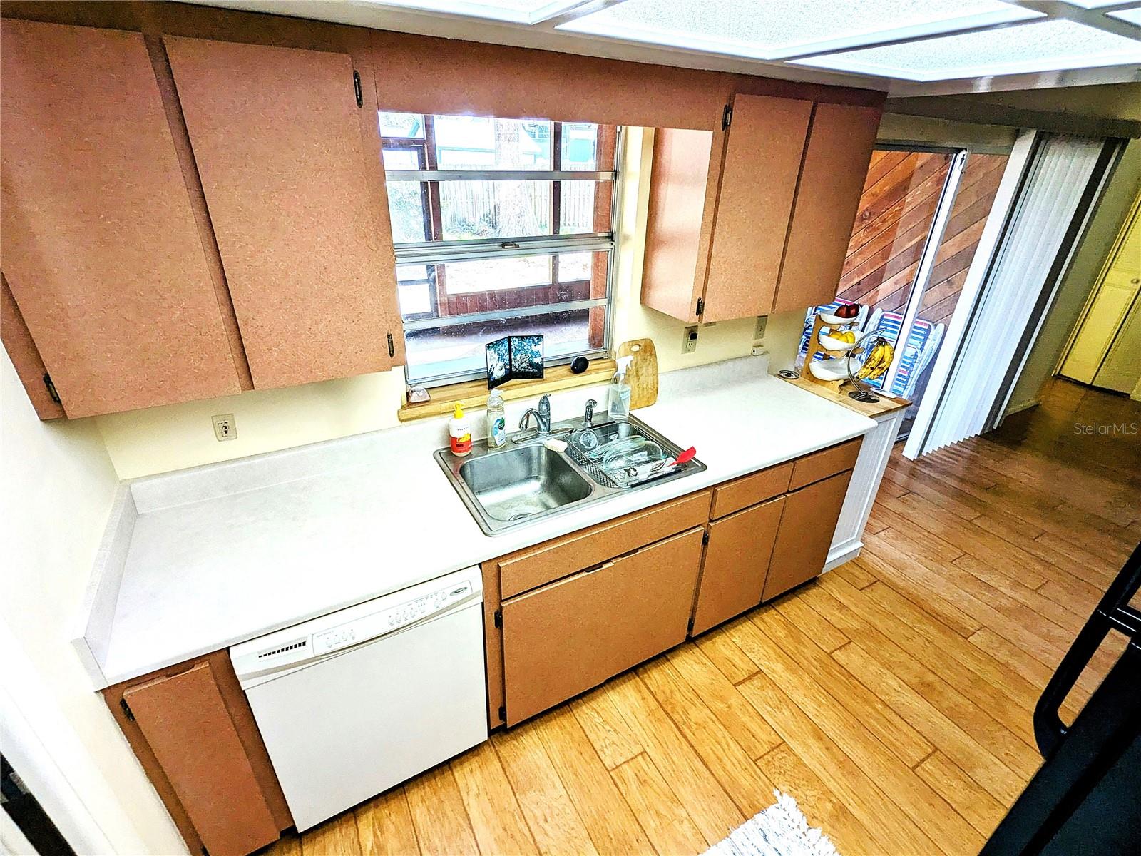 802 GATEWAY LN, TAMPA, FL, 33613