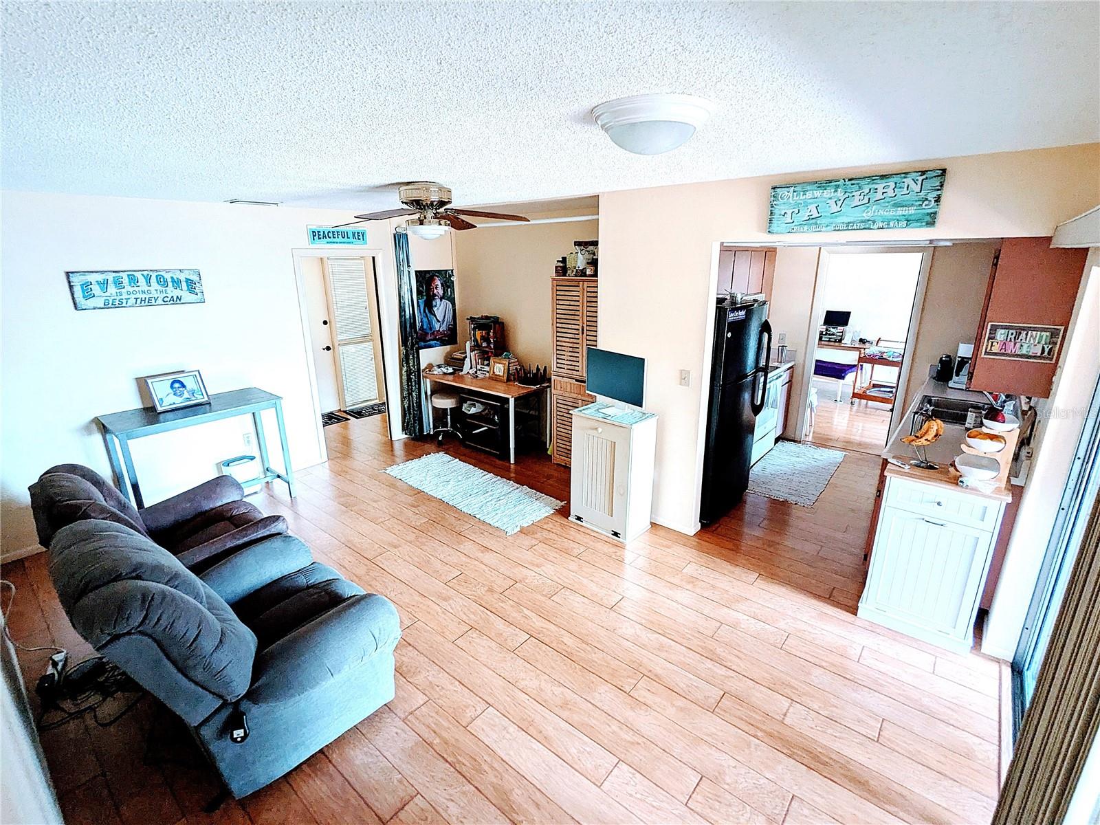 802 GATEWAY LN, TAMPA, FL, 33613