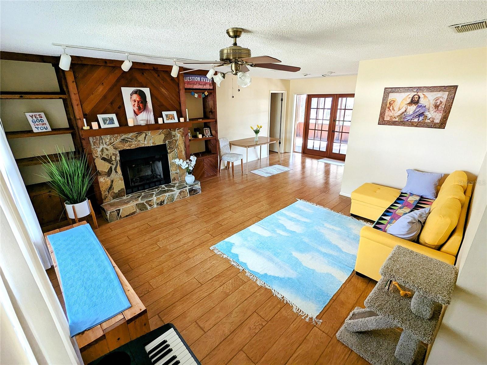 802 GATEWAY LN, TAMPA, FL, 33613