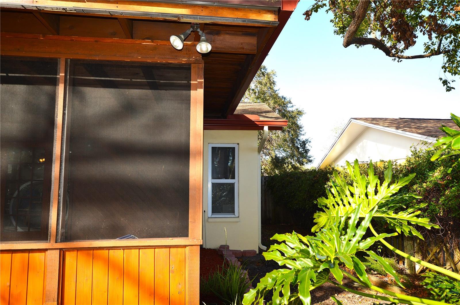 802 GATEWAY LN, TAMPA, FL, 33613