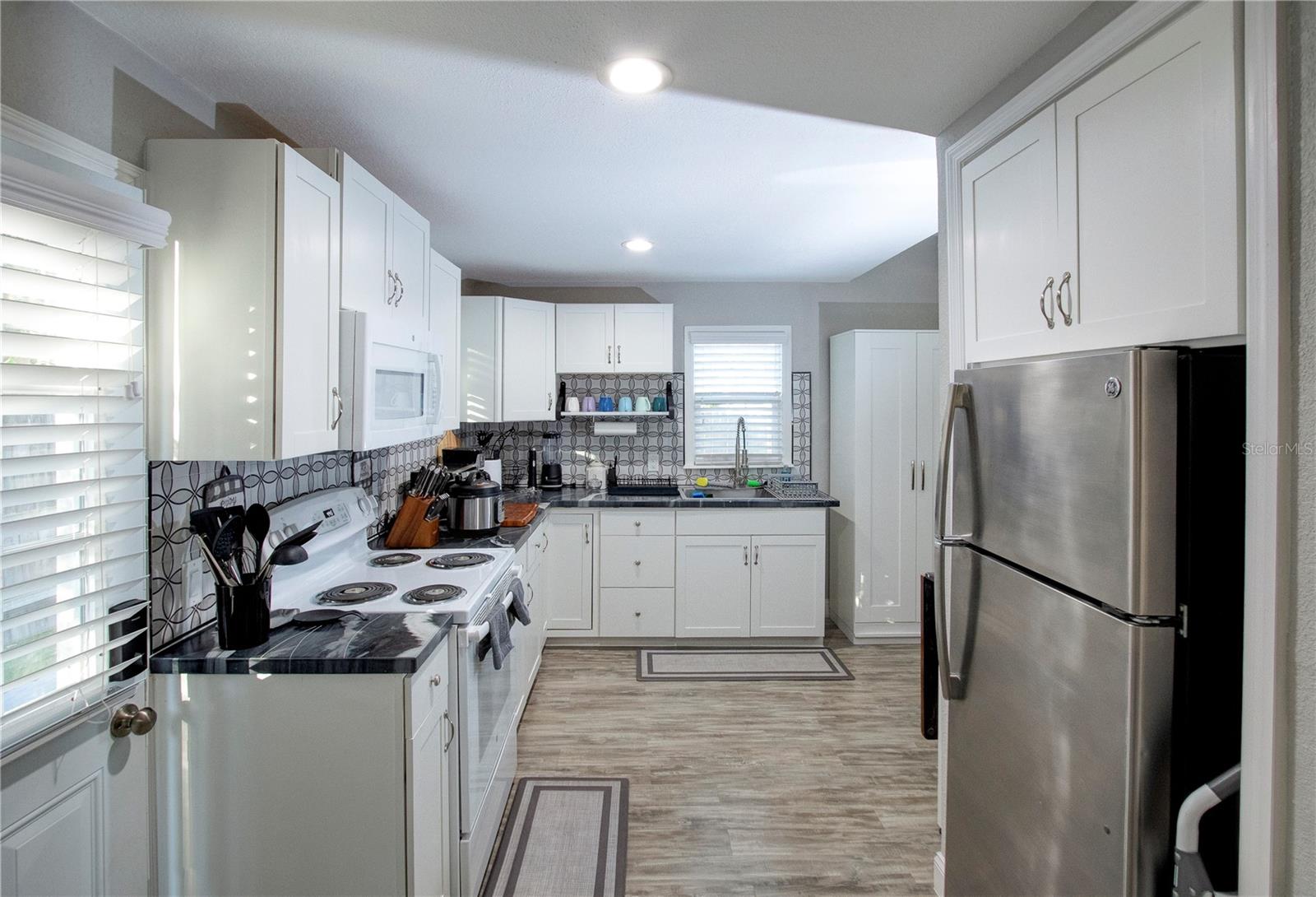 1208 ORANGE AVE, DUNEDIN, FL, 34698