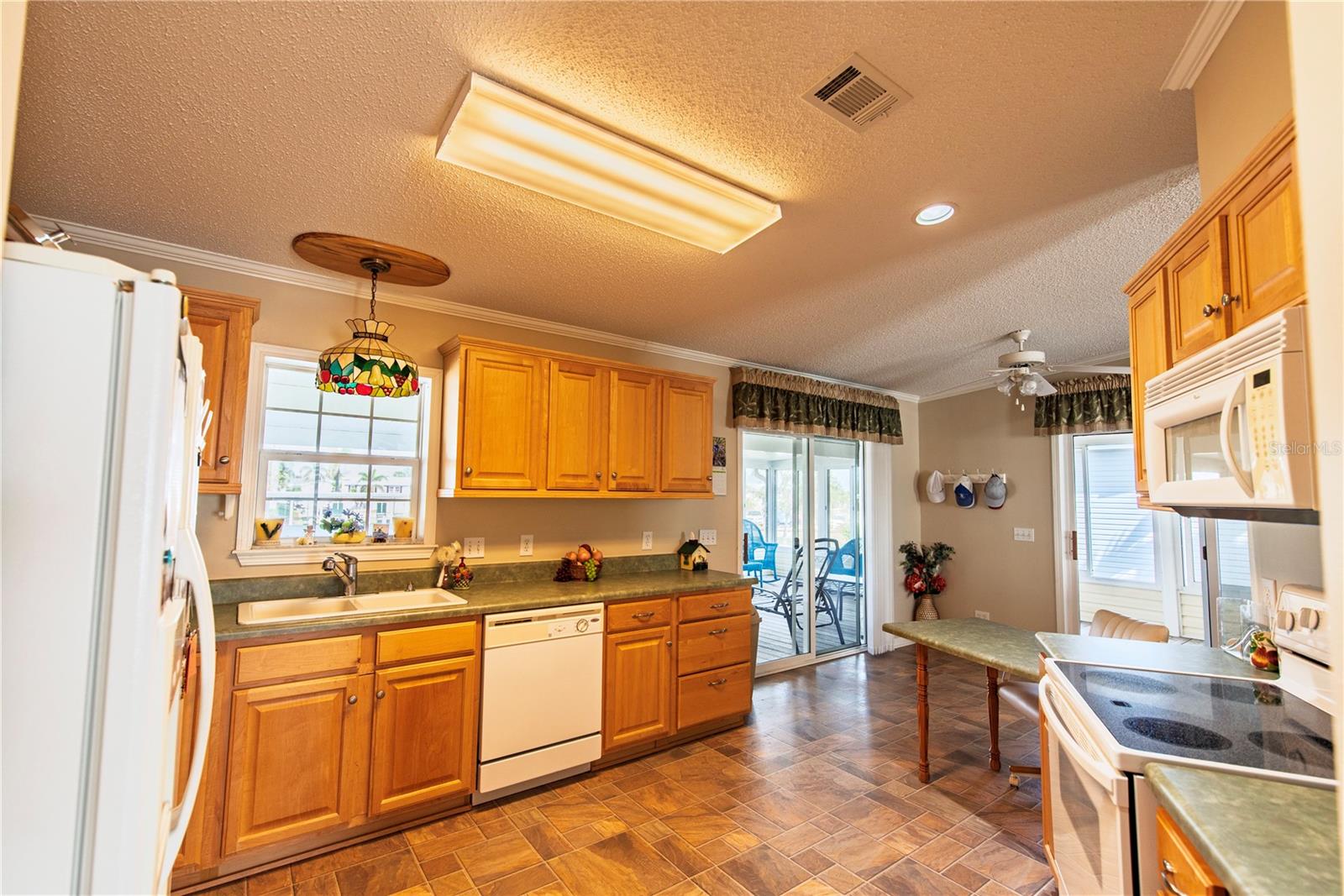 36 EMDEN CIR, PUNTA GORDA, FL, 33950