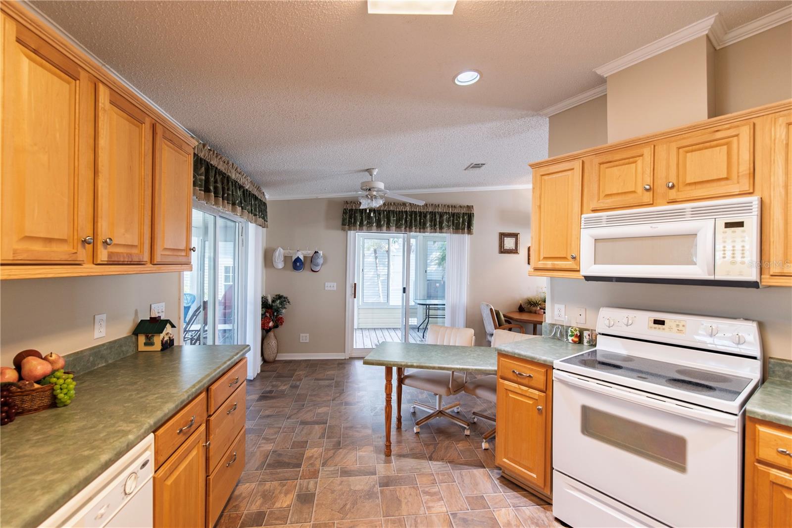 36 EMDEN CIR, PUNTA GORDA, FL, 33950