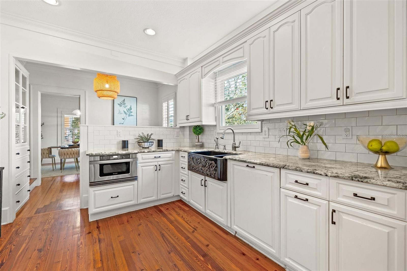 425 20TH AVE NE, ST PETERSBURG, FL, 33704