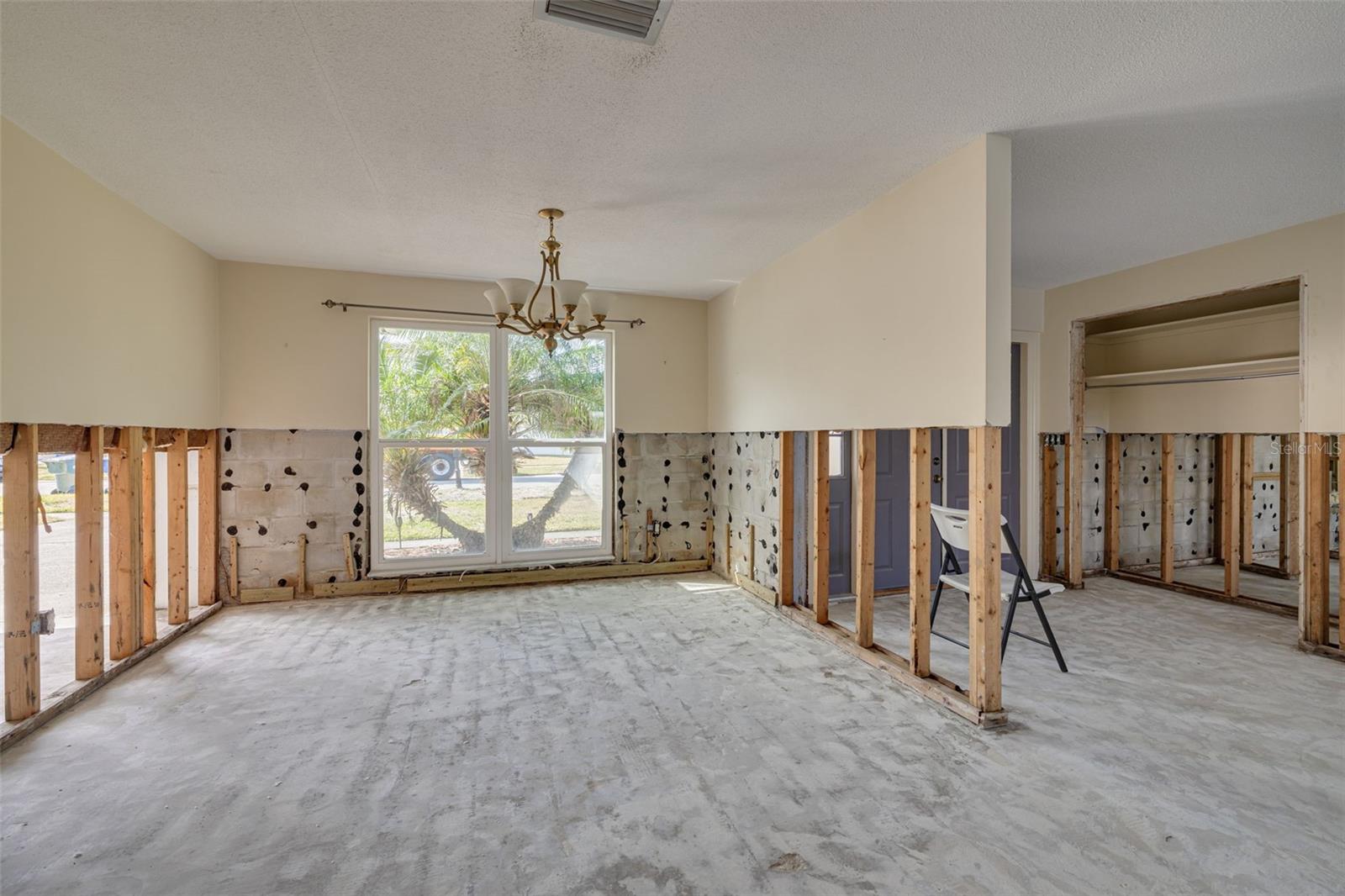 1944 ARVIS CIR E, CLEARWATER, FL, 33764