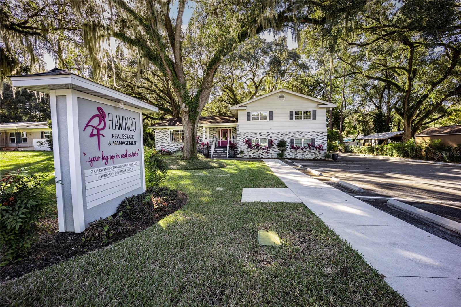 900 CLEVELAND AVE, WILDWOOD, FL, 34785