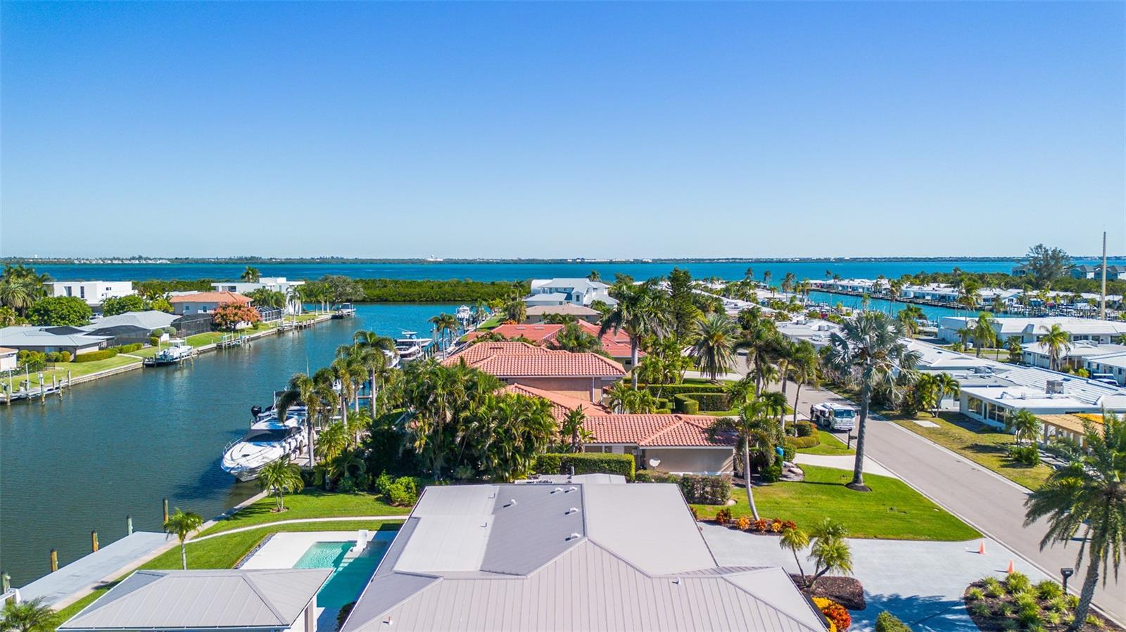 721 BINNACLE POINT DR, LONGBOAT KEY, FL, 34228