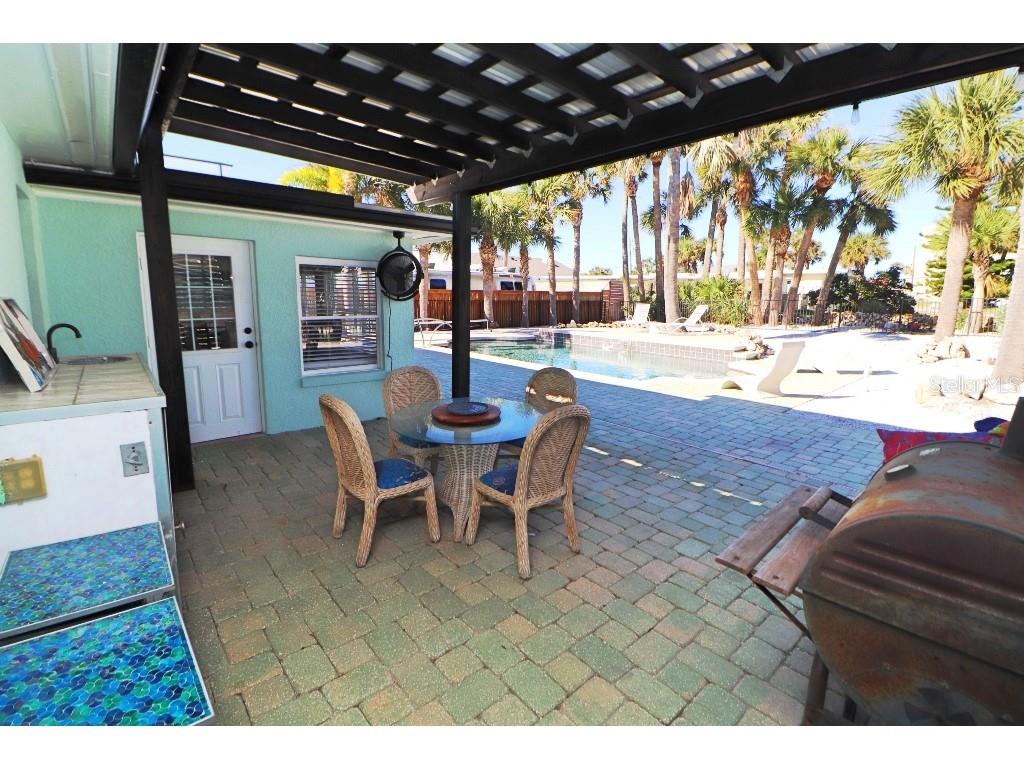 402 LINCOLN AVE, NEW SMYRNA BEACH, FL, 32169