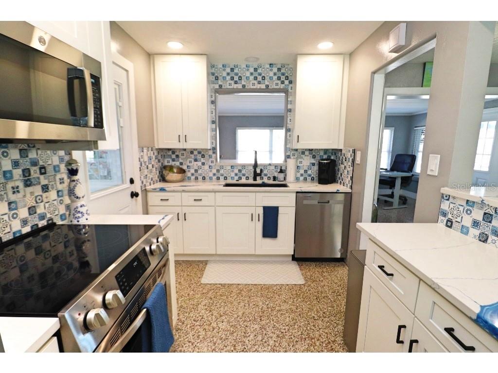 402 LINCOLN AVE, NEW SMYRNA BEACH, FL, 32169