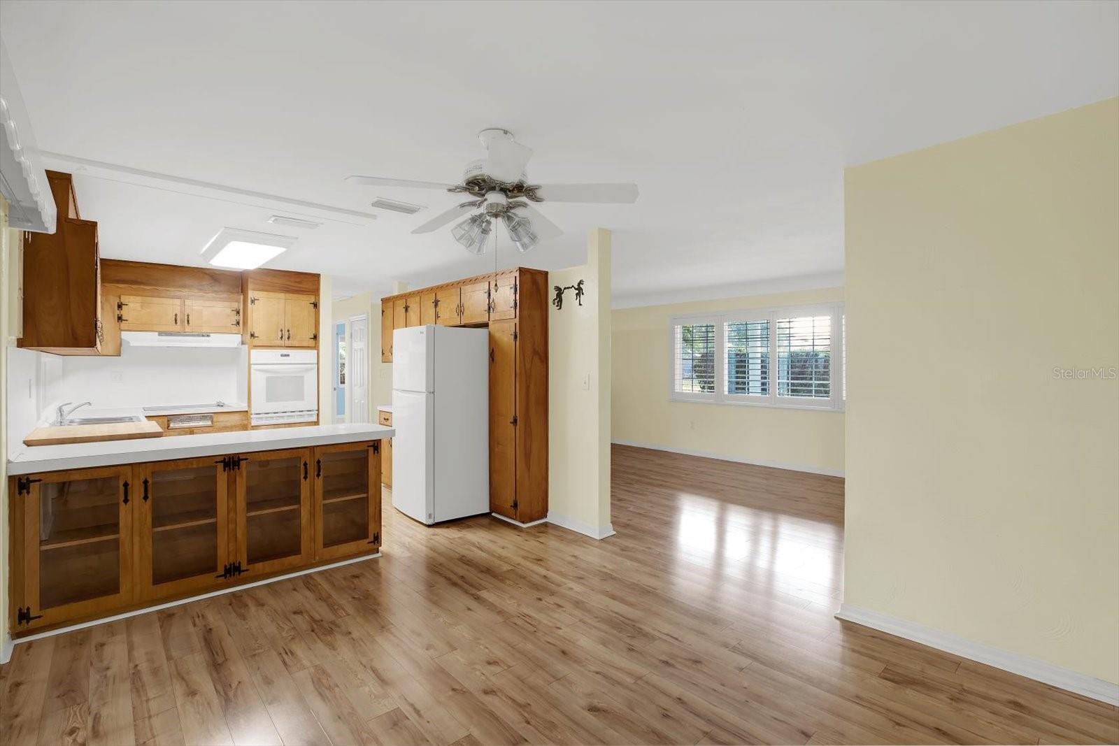 5971 52ND AVE N, KENNETH CITY, FL, 33709