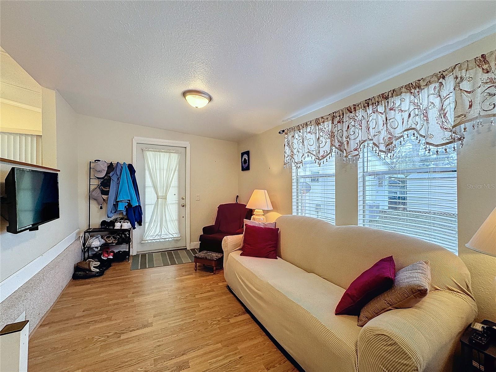 9321 GRIZZLY BEAR LN, WEEKI WACHEE, FL, 34613