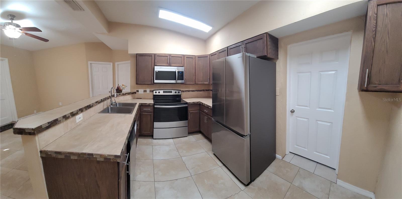 231 W CORNELIUS CIR, SARASOTA, FL, 34232