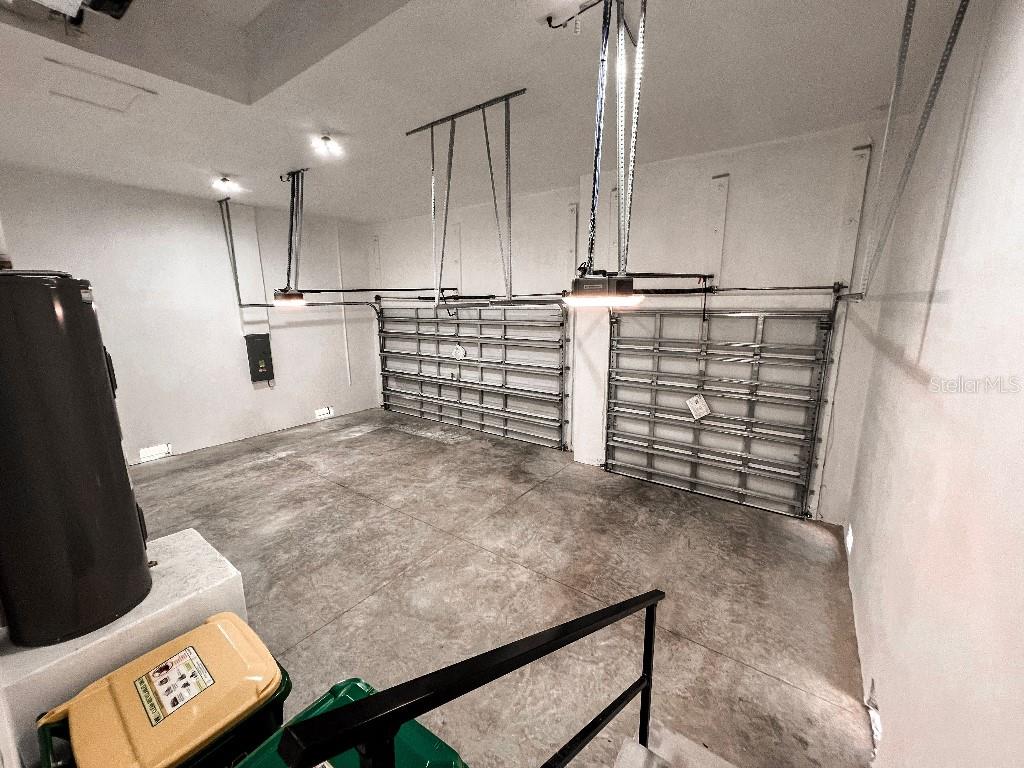 12102 CHAPMAN AVE, PORT CHARLOTTE, FL, 33953