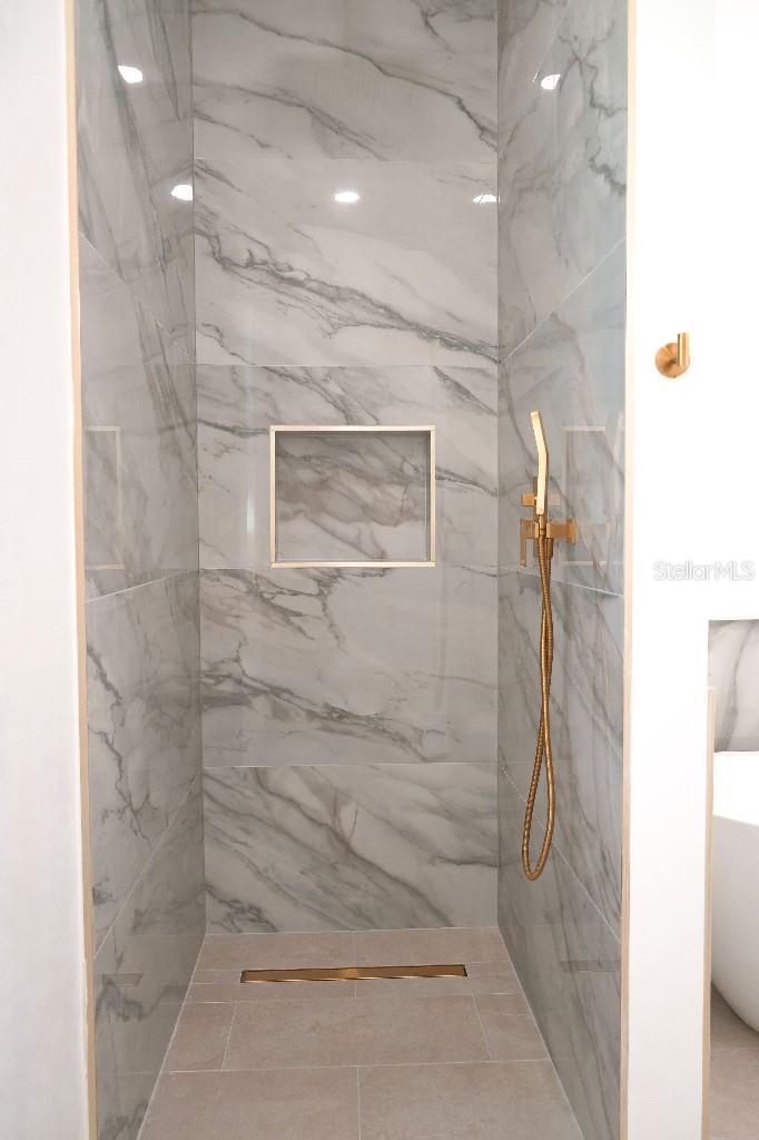 12102 CHAPMAN AVE, PORT CHARLOTTE, FL, 33953