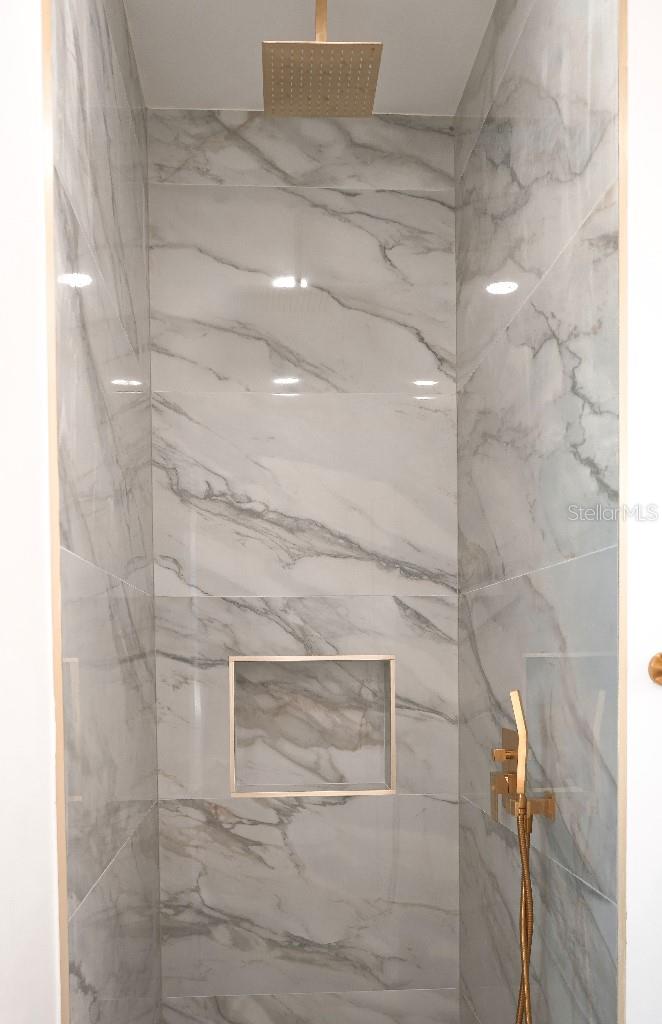 12102 CHAPMAN AVE, PORT CHARLOTTE, FL, 33953