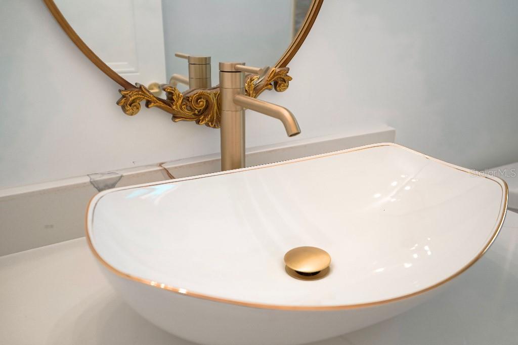 12102 CHAPMAN AVE, PORT CHARLOTTE, FL, 33953