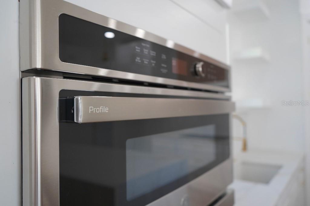 12102 CHAPMAN AVE, PORT CHARLOTTE, FL, 33953