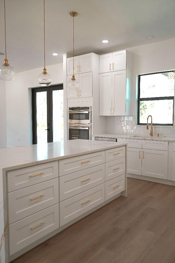 12102 CHAPMAN AVE, PORT CHARLOTTE, FL, 33953