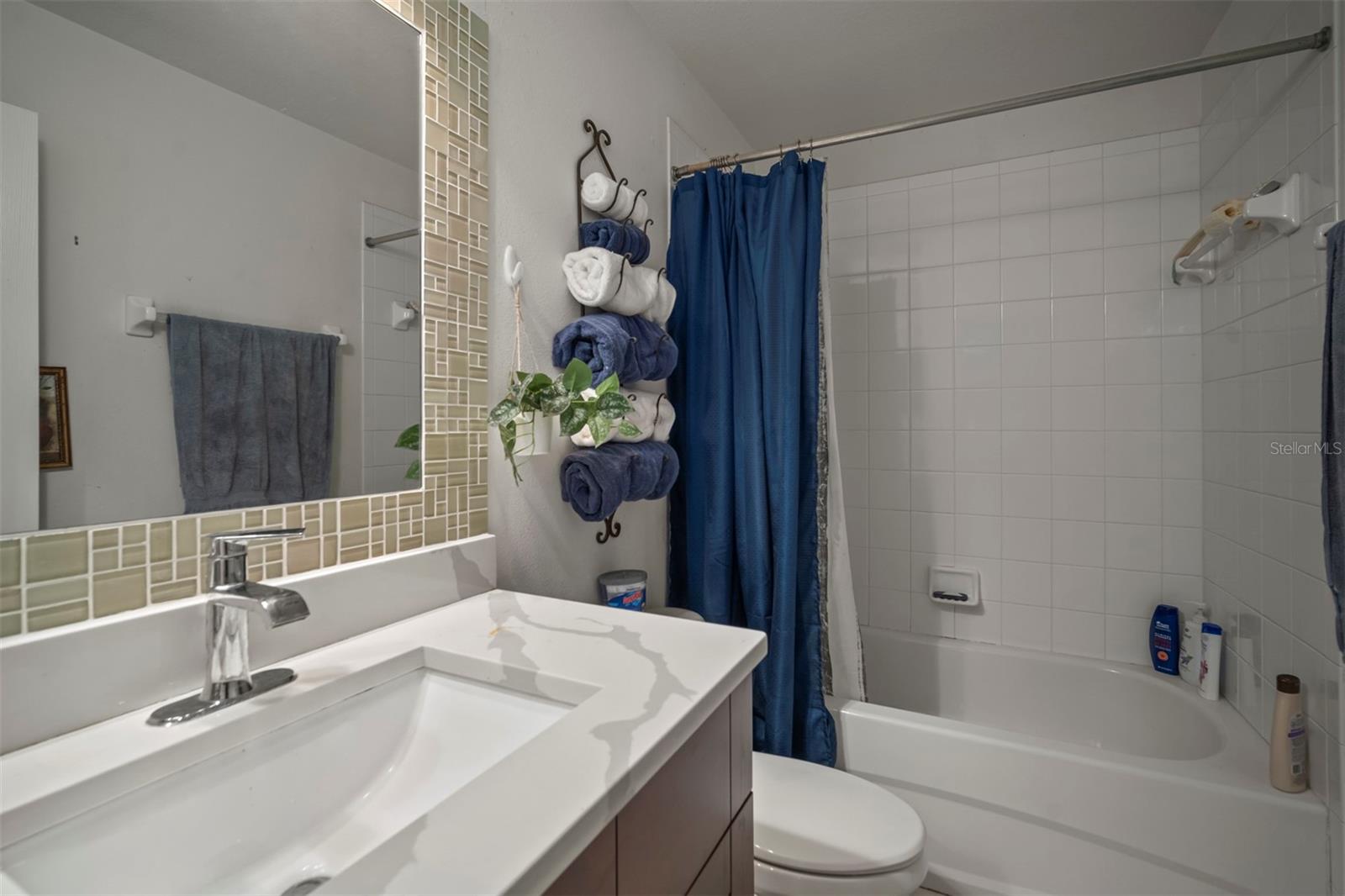 305 E HANLON ST, TAMPA, FL, 33604