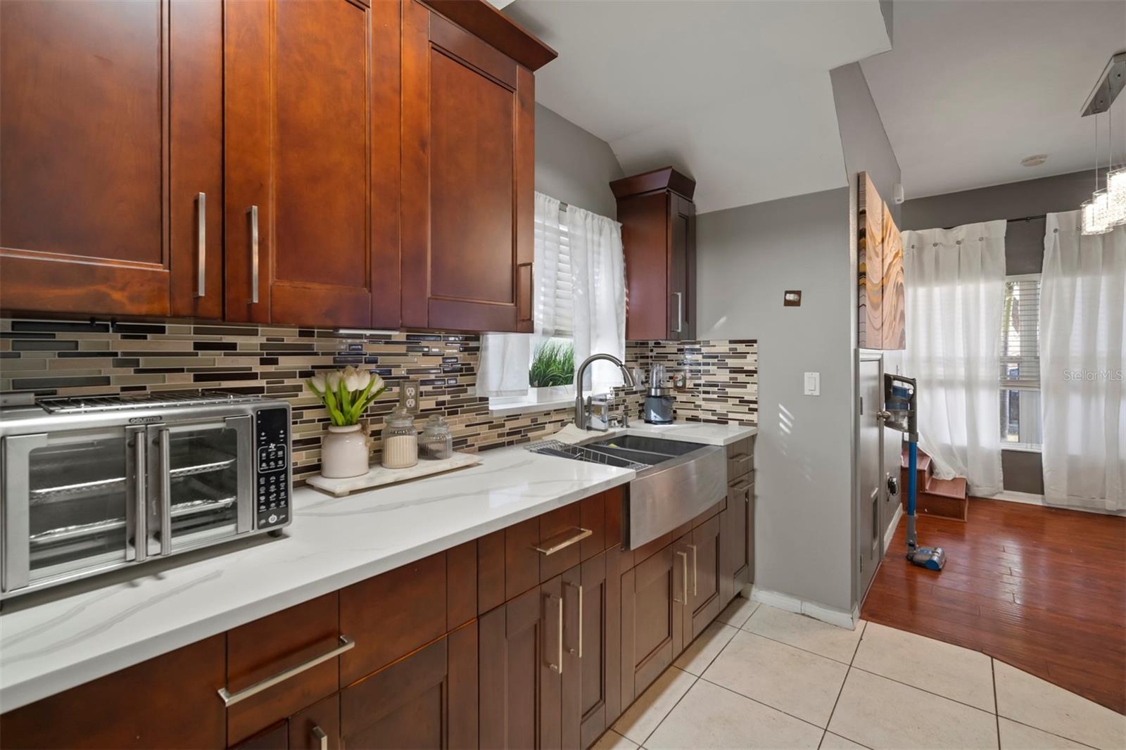 305 E HANLON ST, TAMPA, FL, 33604