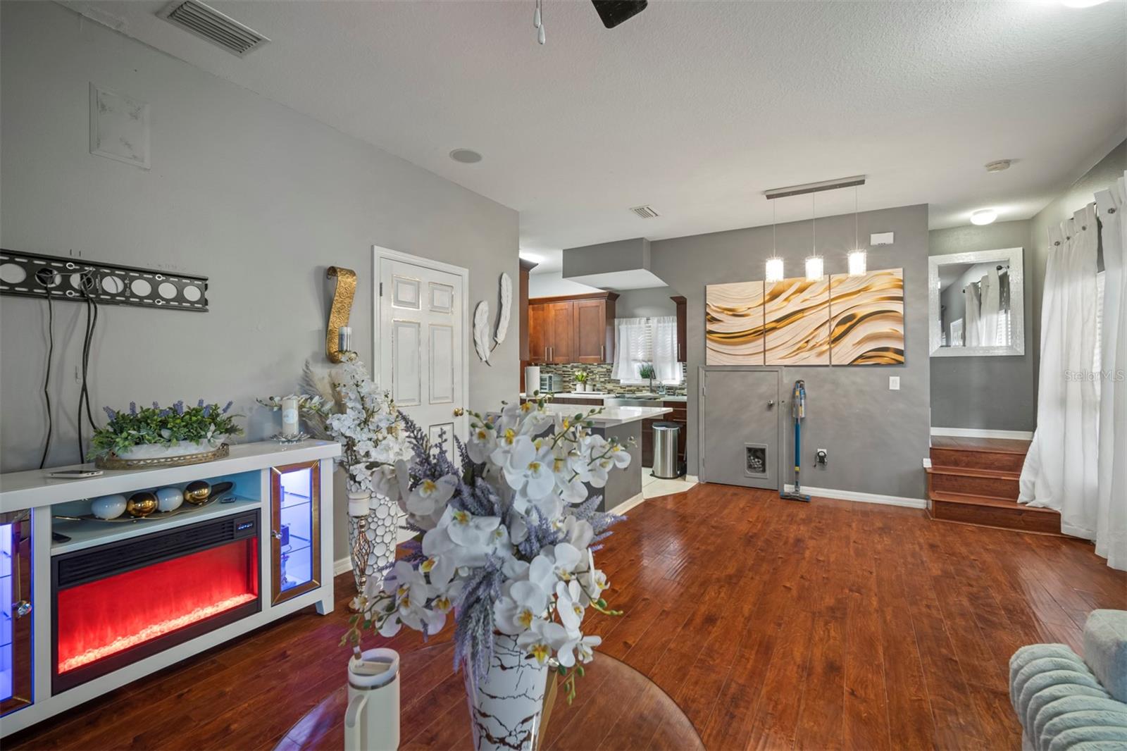 305 E HANLON ST, TAMPA, FL, 33604