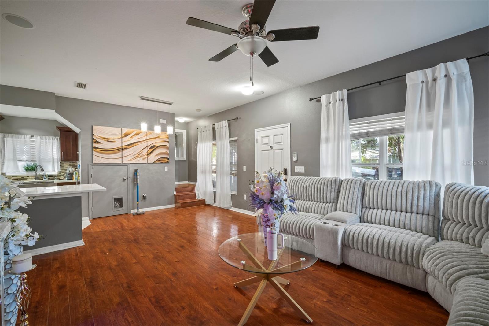 305 E HANLON ST, TAMPA, FL, 33604