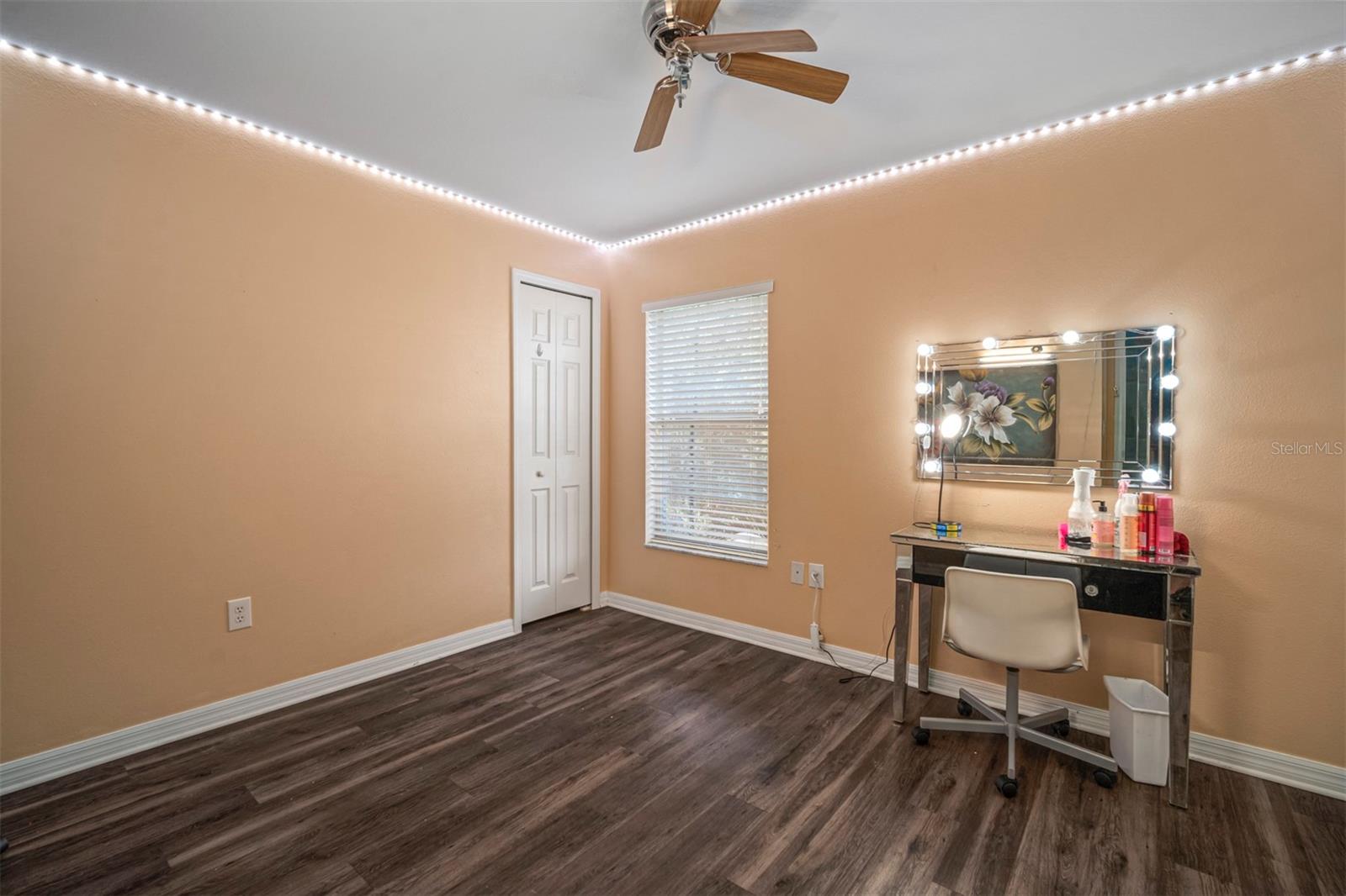 305 E HANLON ST, TAMPA, FL, 33604