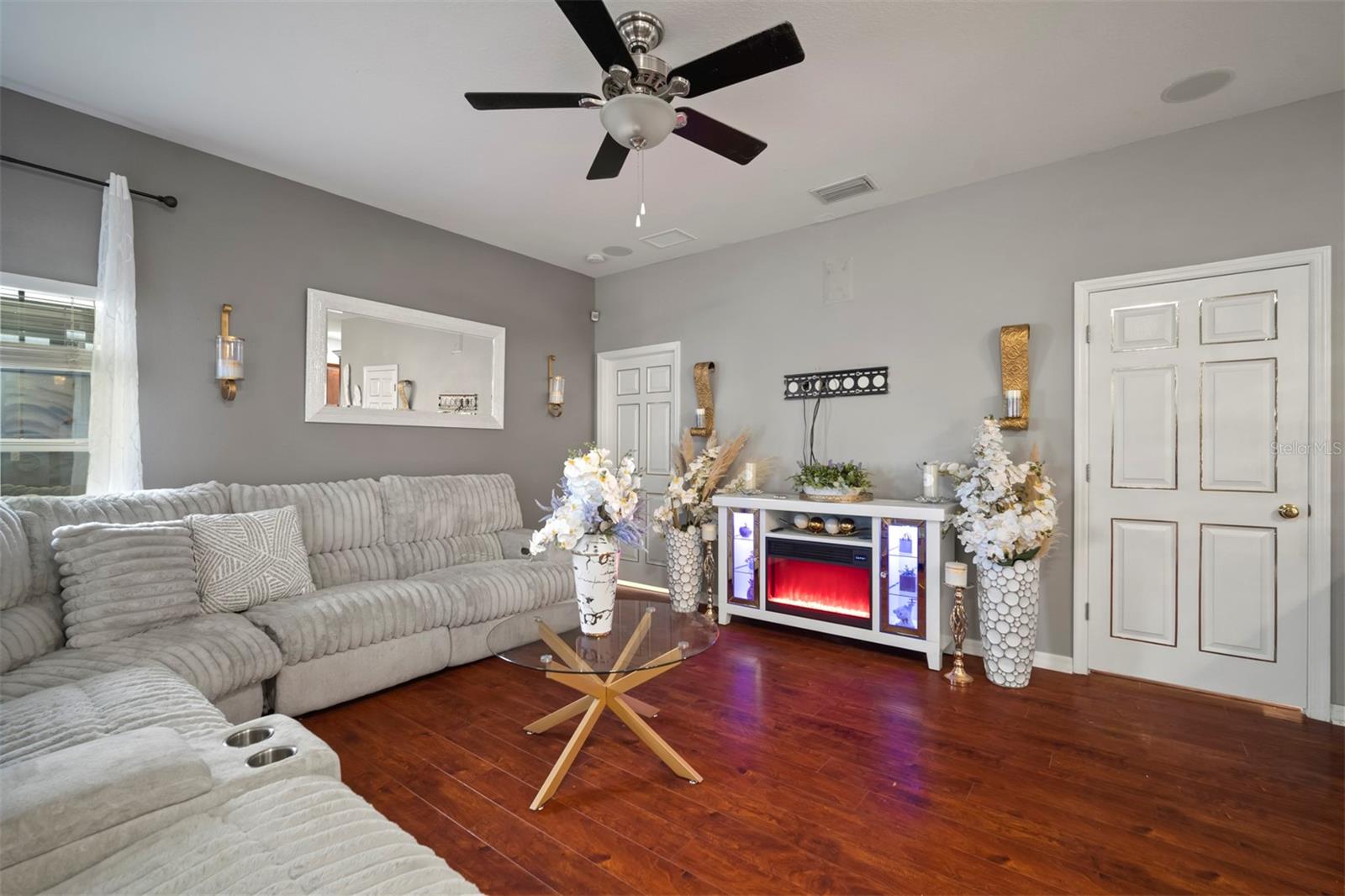 305 E HANLON ST, TAMPA, FL, 33604