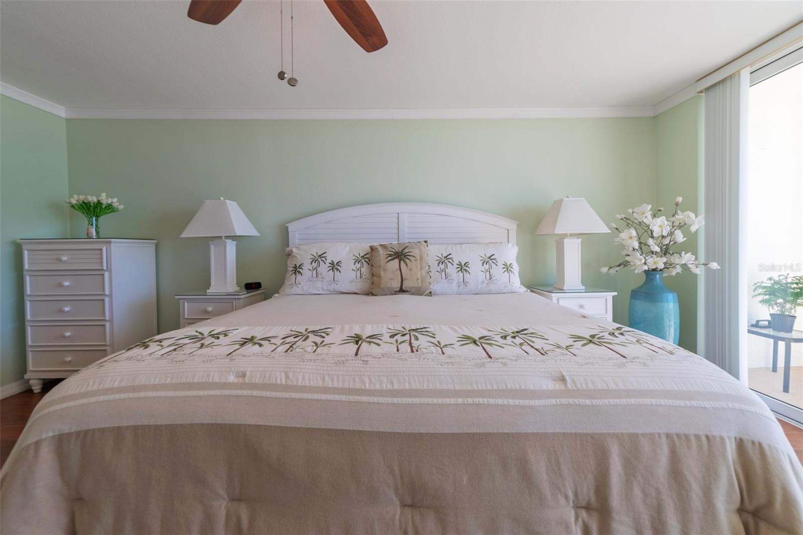 1460 GULF BLVD #811, CLEARWATER BEACH, FL, 33767