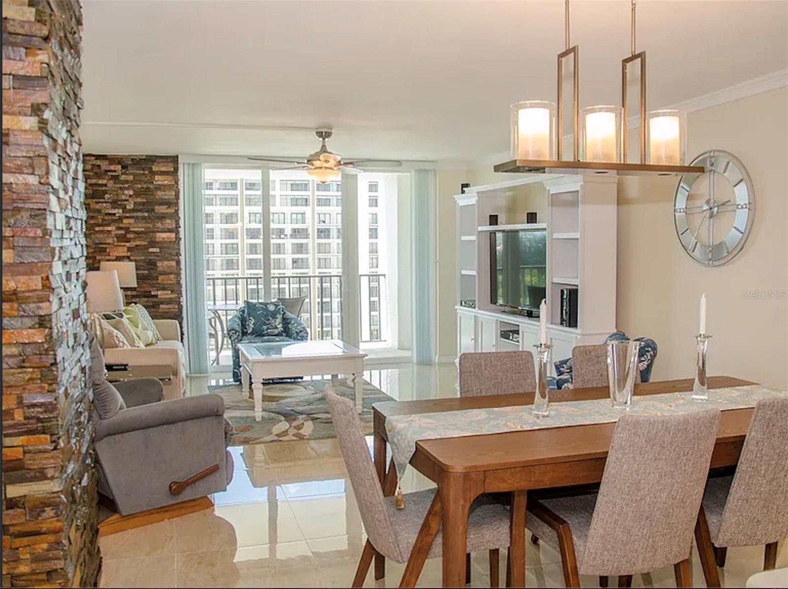 1460 GULF BLVD #811, CLEARWATER BEACH, FL, 33767