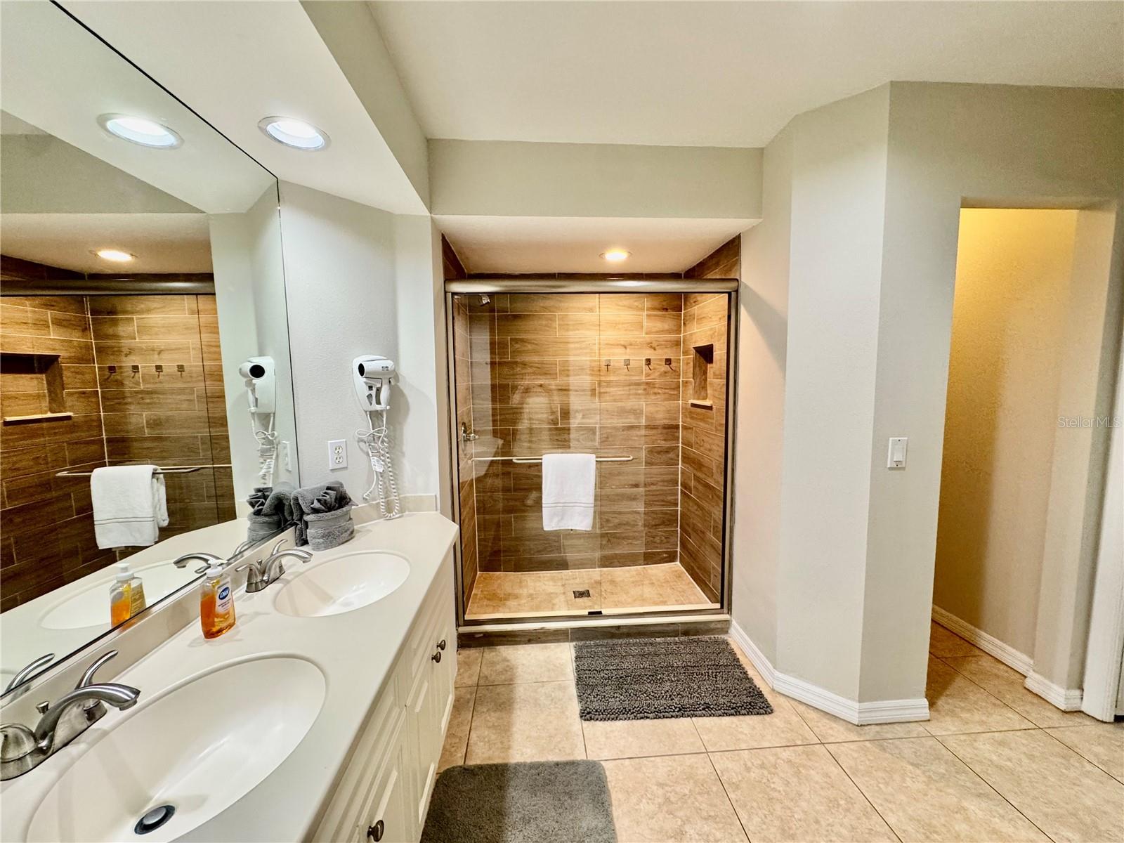 3604 54TH DR W #103, BRADENTON, FL, 34210