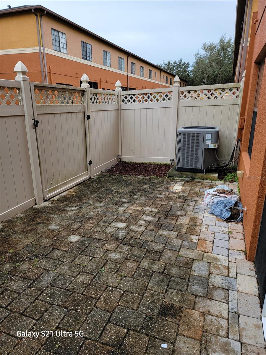 1028 TULLAMORE DR, WESLEY CHAPEL, FL, 33543