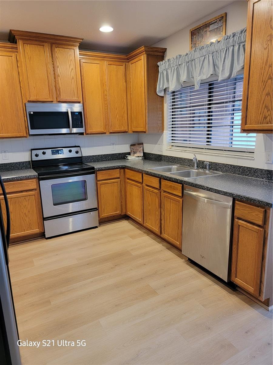 1028 TULLAMORE DR, WESLEY CHAPEL, FL, 33543