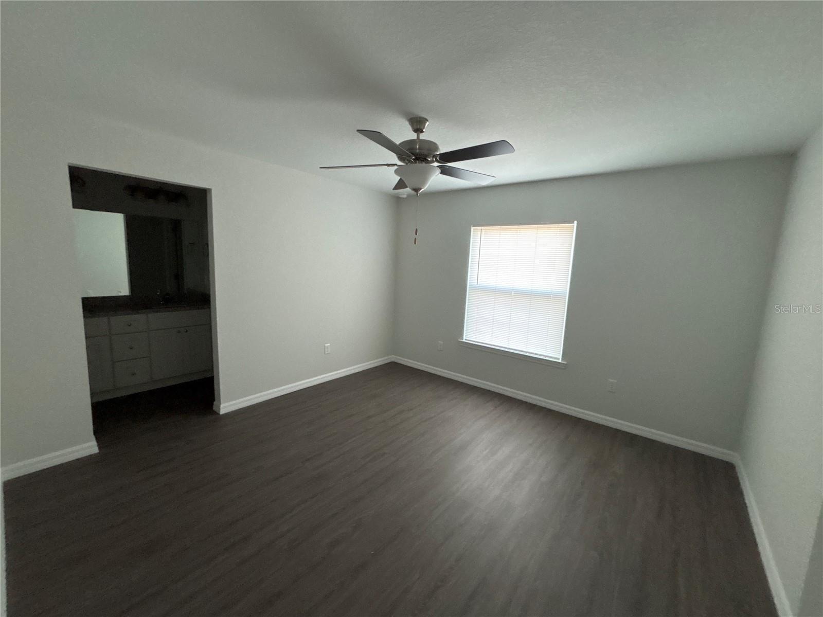 255 MALAUKA LOOP, OCKLAWAHA, FL, 32179