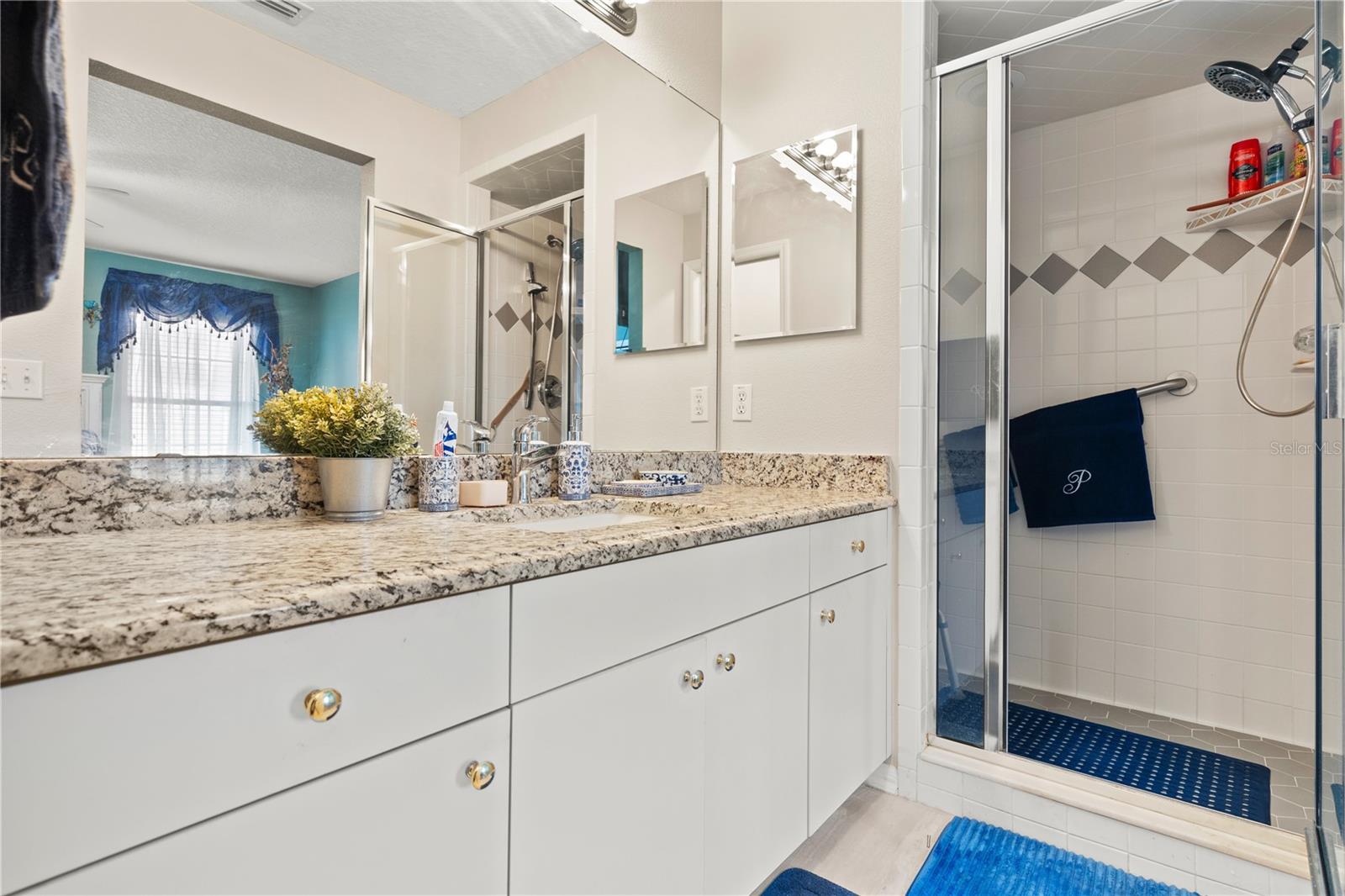 5909 YORKSHIRE DR, ZEPHYRHILLS, FL, 33542