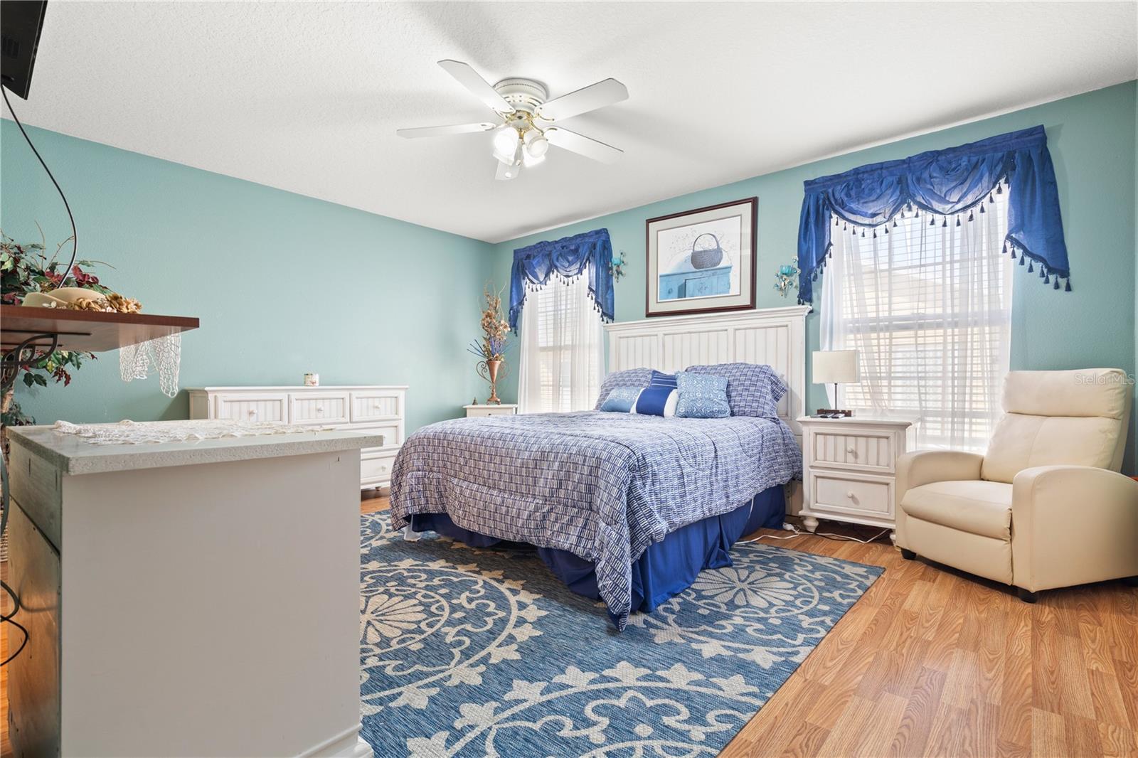 5909 YORKSHIRE DR, ZEPHYRHILLS, FL, 33542