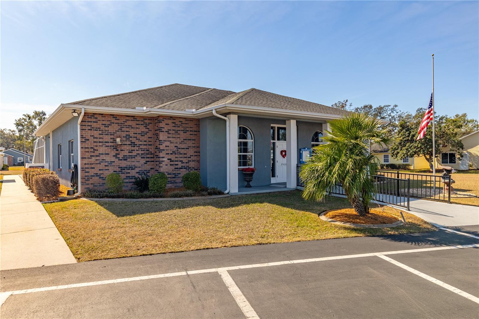 5909 YORKSHIRE DR, ZEPHYRHILLS, FL, 33542