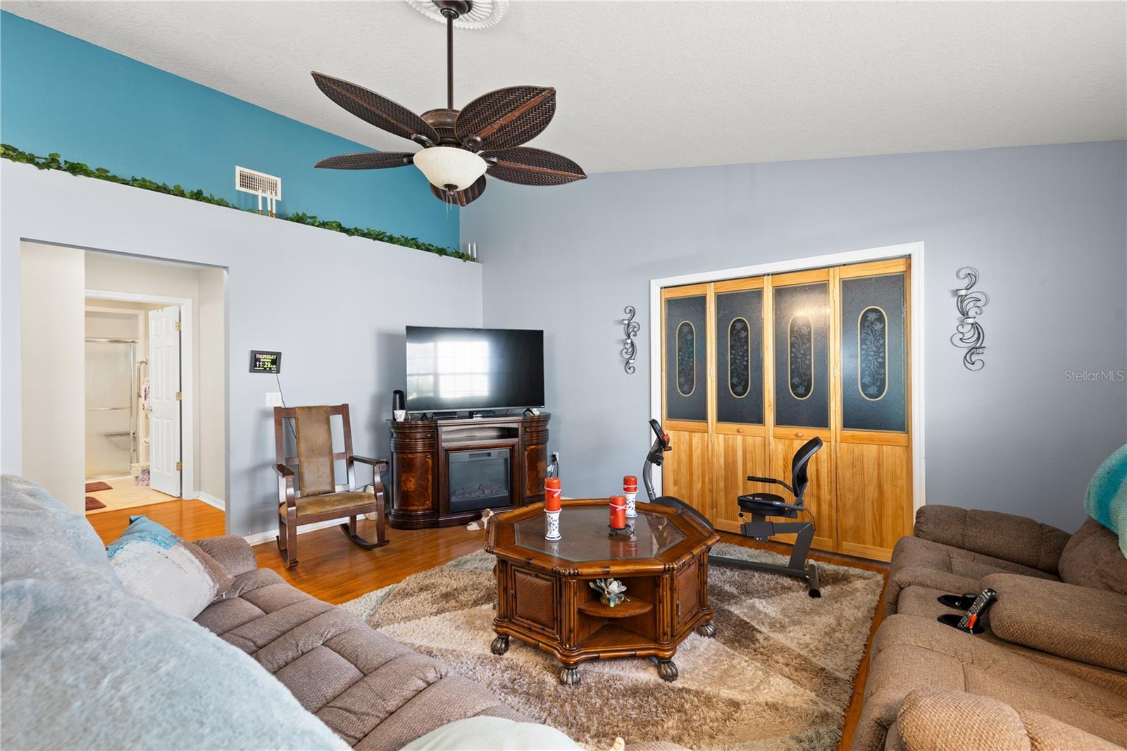 5909 YORKSHIRE DR, ZEPHYRHILLS, FL, 33542