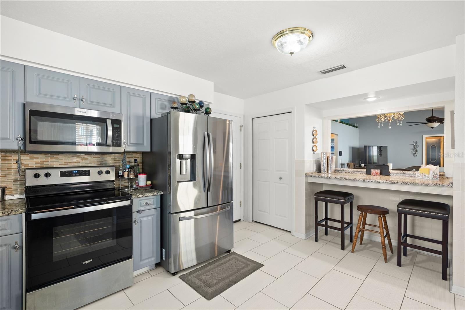 5909 YORKSHIRE DR, ZEPHYRHILLS, FL, 33542