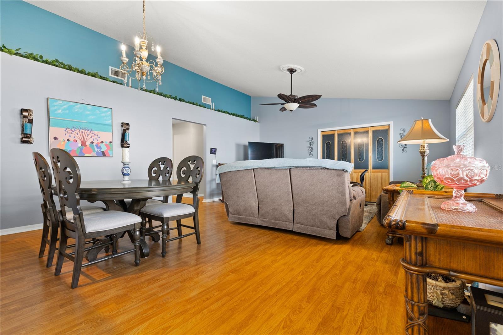 5909 YORKSHIRE DR, ZEPHYRHILLS, FL, 33542