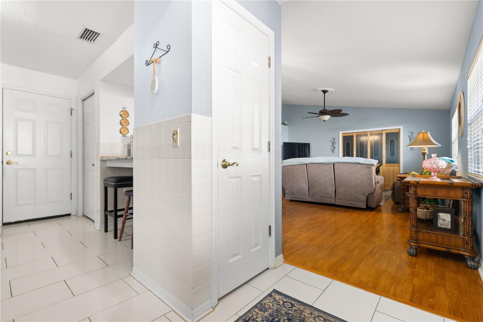 5909 YORKSHIRE DR, ZEPHYRHILLS, FL, 33542