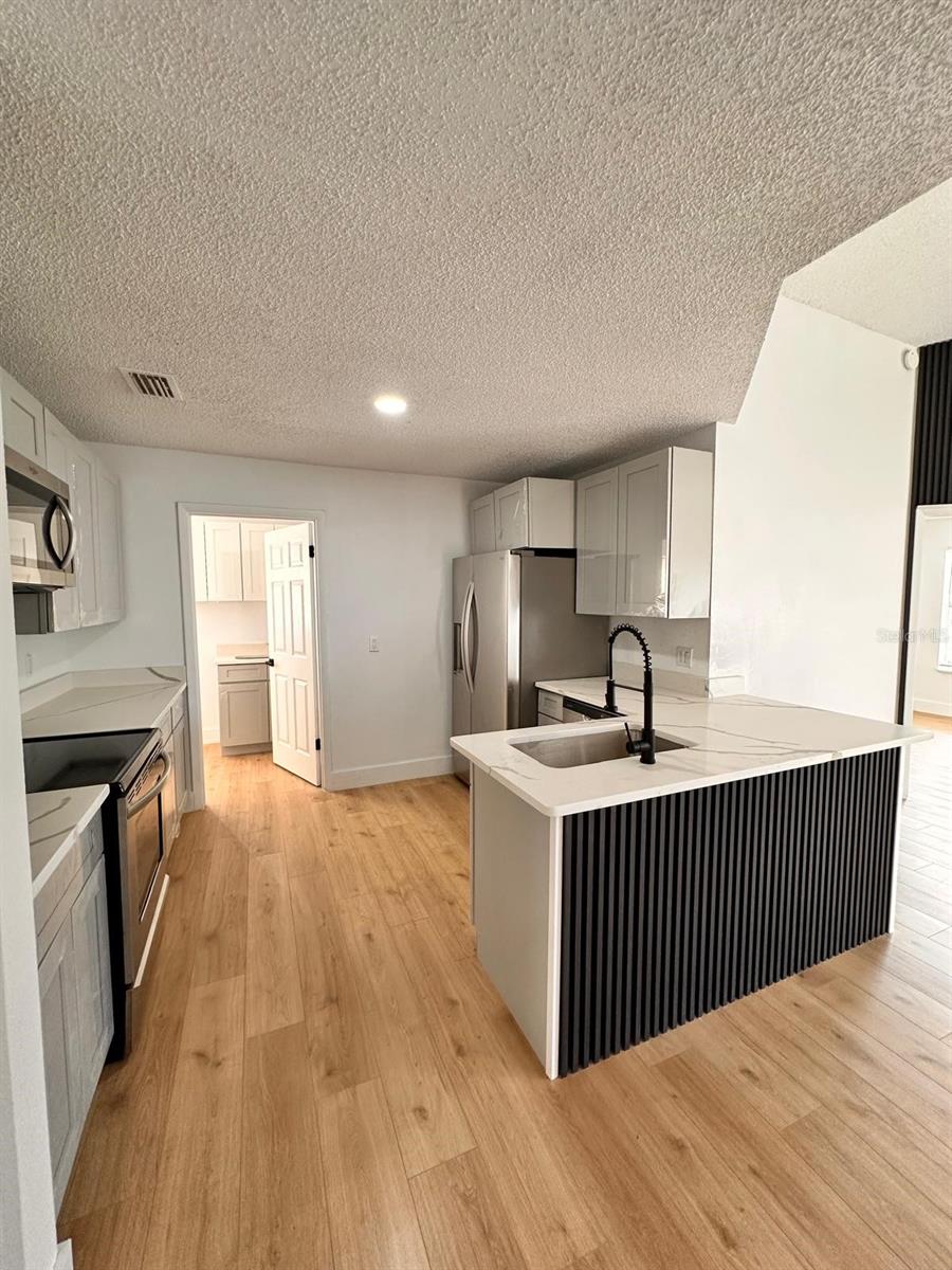 656 OAKFORD WAY, ORLANDO, FL, 32811