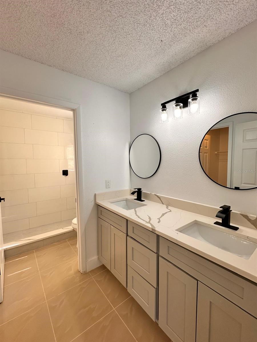 656 OAKFORD WAY, ORLANDO, FL, 32811